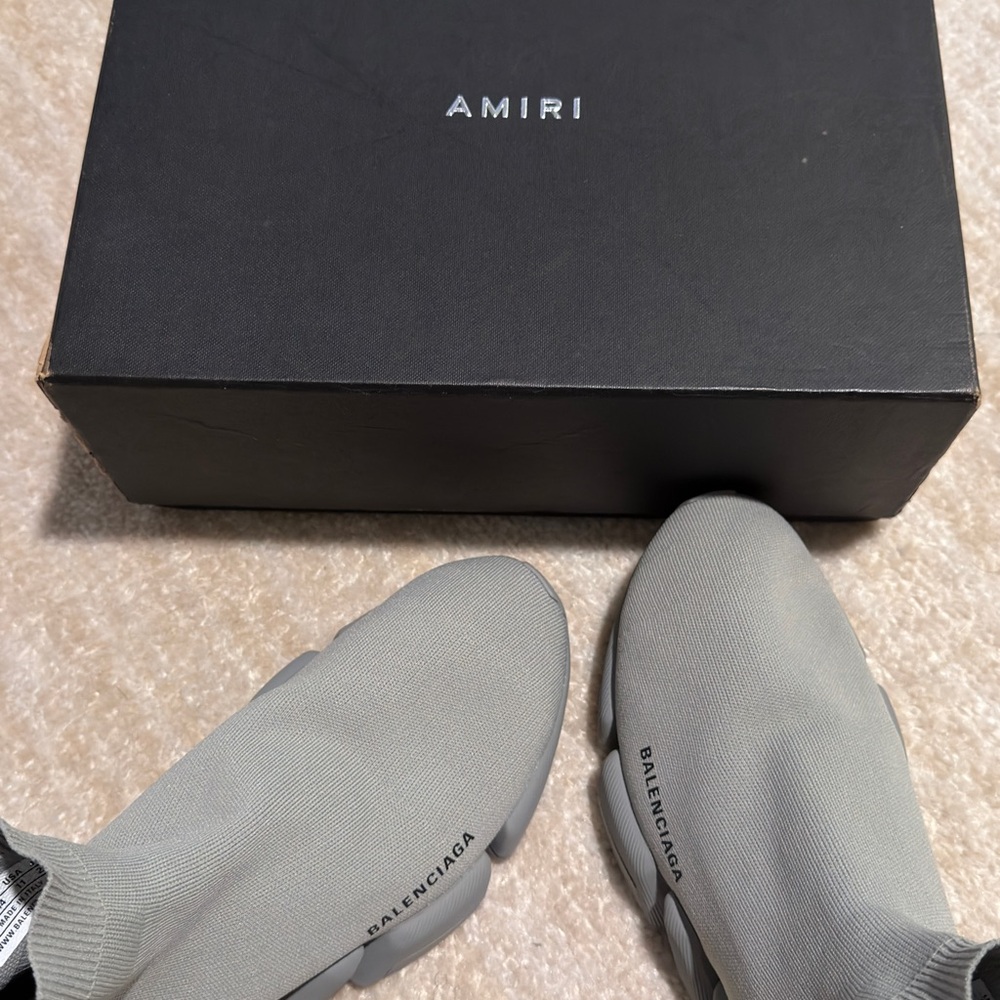 Balenciaga Light Grey Sneaker with Logo - Picture 5 of 5